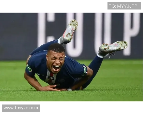 足球明星破坏物品搞笑瞬间合集精彩图片展示 足球明星破坏物品搞笑瞬间合集精彩图片展示