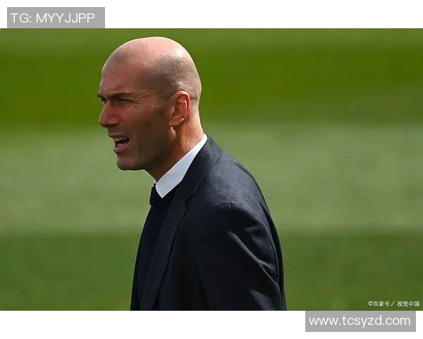 齐达内如何从球员到教练重塑足球格局与影响力的全景分析 齐达内如何从球员到教练重塑足球格局与影响力的全景分析